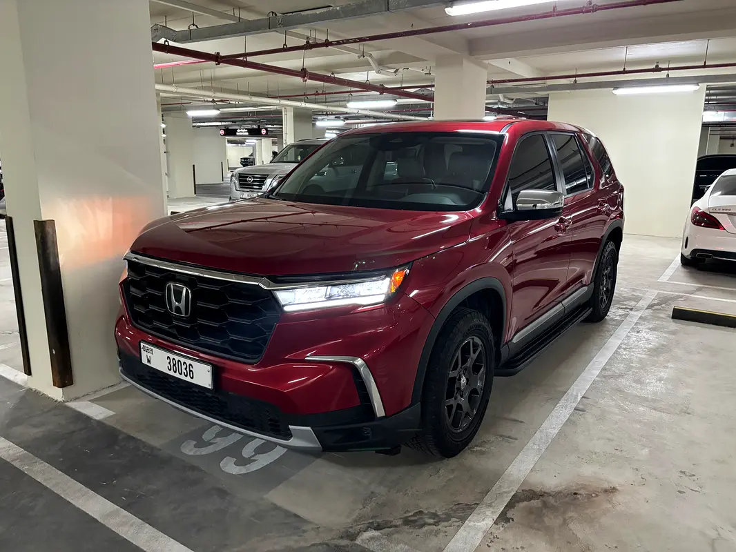Honda Pilot 2024 — photo 1 of 16