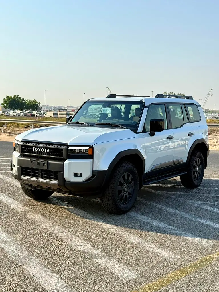 Toyota Prado 2025 — photo 1 of 19