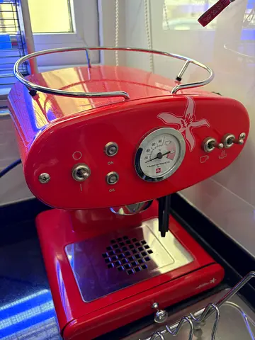Francis Francis X1 coffee machine