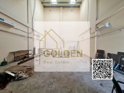 main road warehouse offering 25 kW power and 1,300 sq ft of efficient, ready-to-operate space.