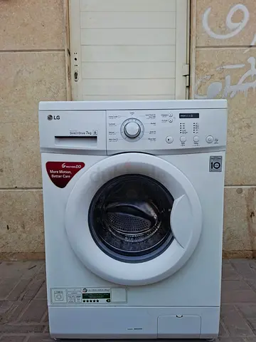 its LG, 7kg perfect working washing machine, with direct drive motor