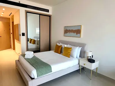 MODERN STUDIO | BALCONY | PRIME LOCATION