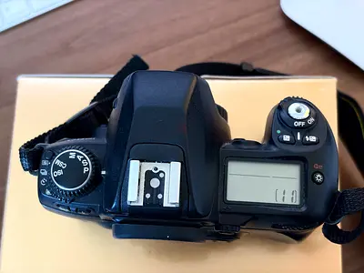 Nikon F80 35mm Film Camera – Mint Condition – Fully Working