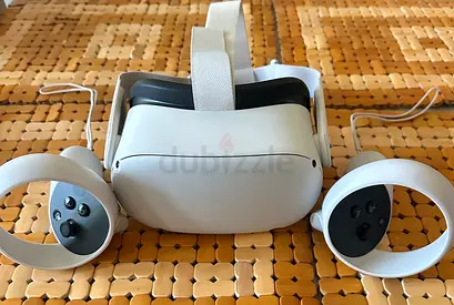 Oculus Quest 2 (Meta) standalone VR headset with controllers - brand new condition