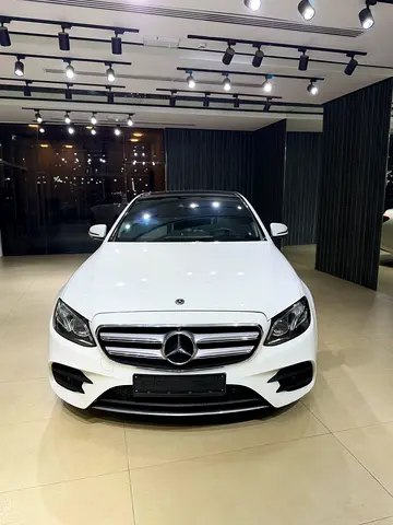 2019 Mercedes-BENZ E-CLASS 缩略图 2