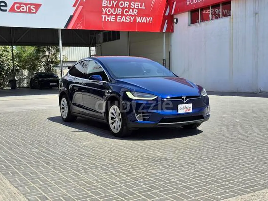 Tesla Model X 2018 — photo 1 of 17