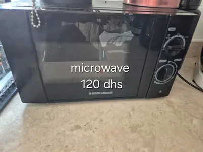 Black+Decker compact microwave - used, working (120 AED)