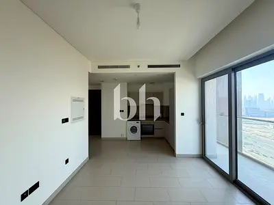 Contemporary | Downtown & Ras Al Khor view