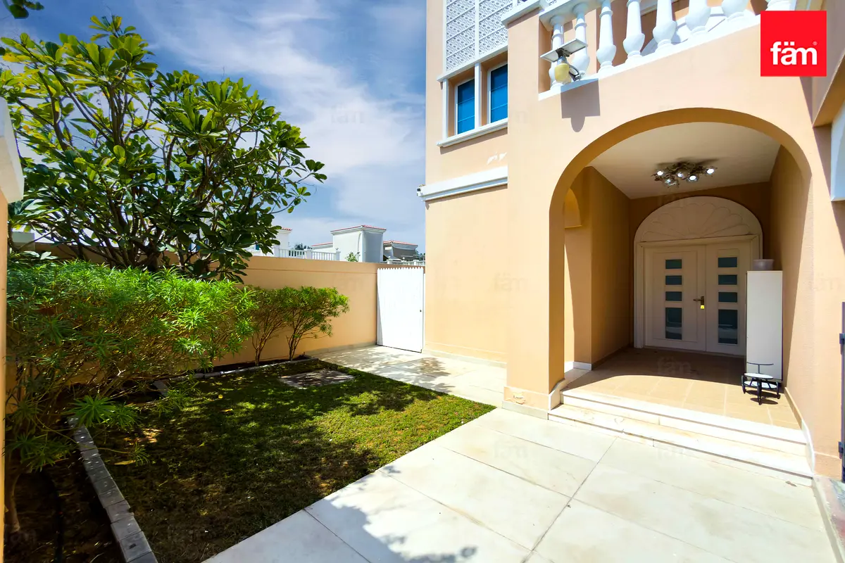 Upgraded Villa | Pool | Jacuzzi | Huge Plot
