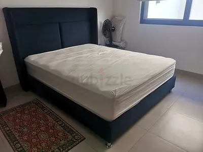 Queen size bed - 160x200cm