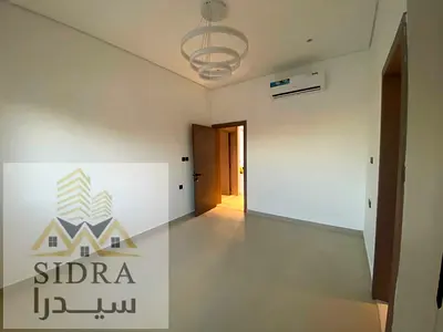 للايجار فيلا اول ساكن مع حوش واسع في الياسمين من ٥ غرف ومجلس وصالة