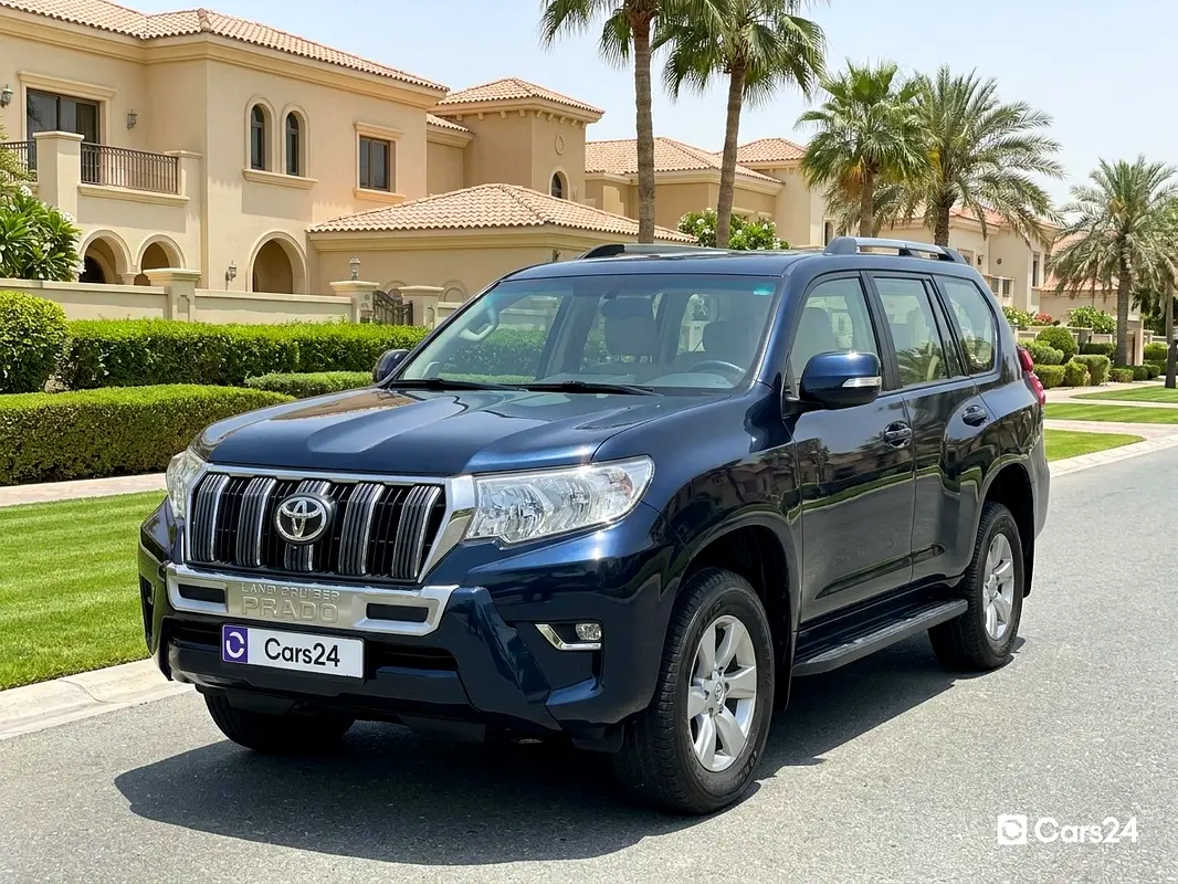 Toyota Prado 2018 — photo 1 of 13