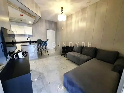 Upgraded | Chiller and Gas Free | Close to the Metro