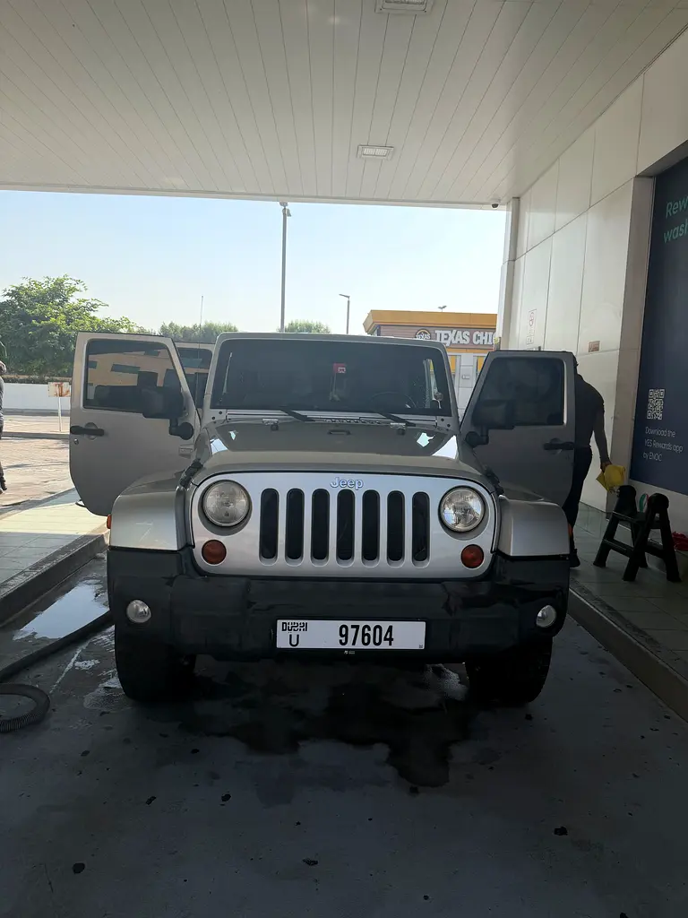 Jeep Wrangler Unlimited 2010 — photo 1 of 5