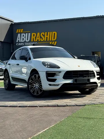 Porsche Macan Turbo 2015 GCC Specs - High Performance SUV