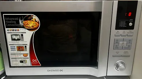 Daewoo Countertop Microwave - Good Working Condition