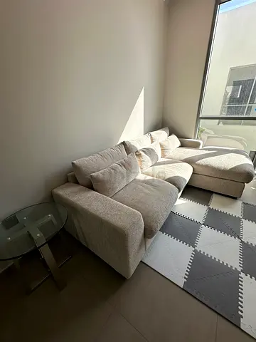 Light beige 3-seater fabric sofa in excellent condition