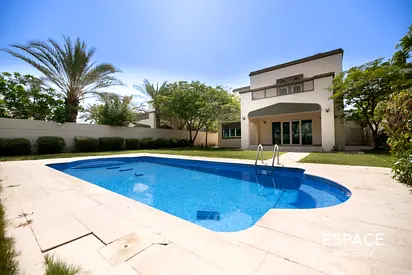 Spacious Family Villa | Private Swimming Pool | Premium Garden Upgrade