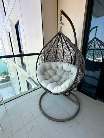 Hanging egg chair + cover