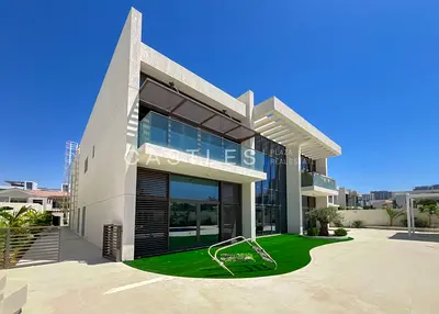 Furnished | Lagoon View | Ready To Move In