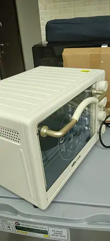 Toaster Oven - Great Working Condition look New