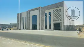 Warehouse for rent at an excellent price, 25,415 sq ft, 217 kW electricity, on a main street