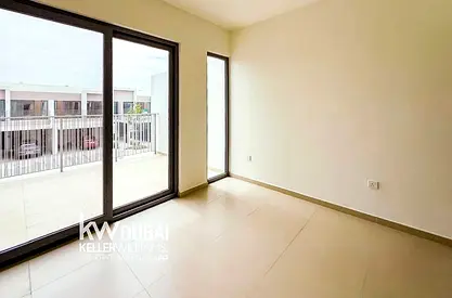 Plus Maid | Unfurnished | Vacant