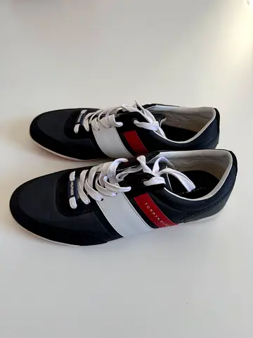 Tommy Hilfiger mens casual sneakers - black/white/red, size 44