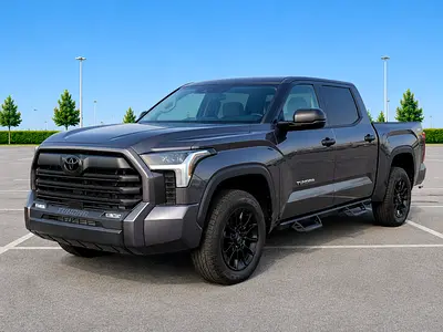 2023 Toyota TUNDRA — фото 3