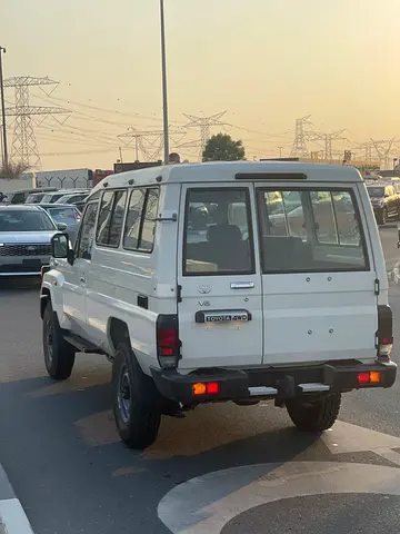 2026 Toyota LAND CRUISER 70 SERIES — миниатюра 6