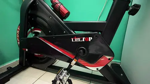 INDOOR CYCLE.