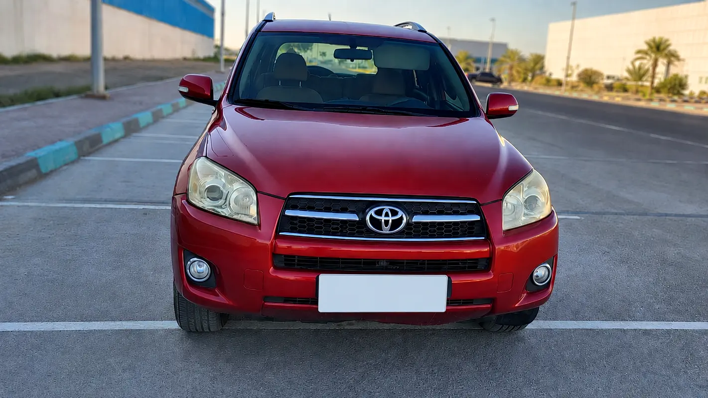 Toyota Rav 4 2012 — photo 1 of 18