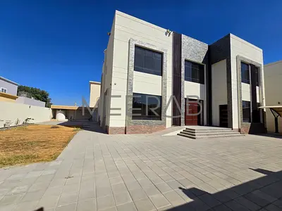 MODERN FINISHING | SERVANT BLOCK | GREAT LOCATION