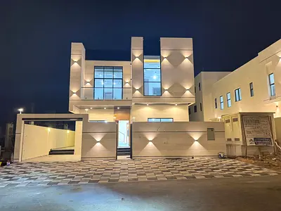 اول ساكن 5 غرف نوم ماستر خزائن بالحائط مجلس واسع صالة كبيرة غرفة خادمة مع حمام