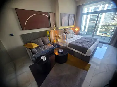 "Fully Furnished Studio | Canal & Skyline View | High Floor