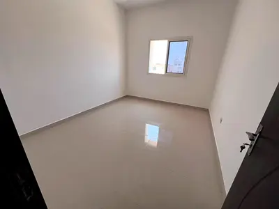 الروضه 2 عجمان _تكييف مركزي _صاله منفصله _تشطيبات ممتازه _موقع حيوي