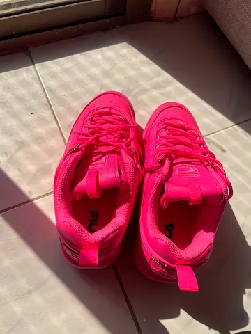 Used pink FILA womens sneakers, size 36