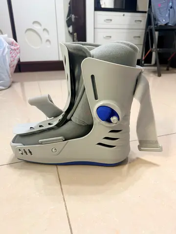 Medical Air Boot walking, Good Condition