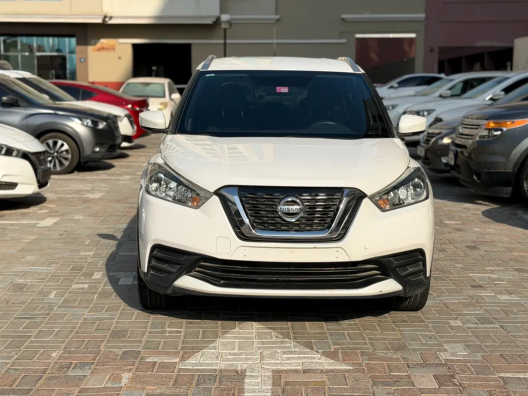 Nissan Kicks 2020 — photo 1 of 9