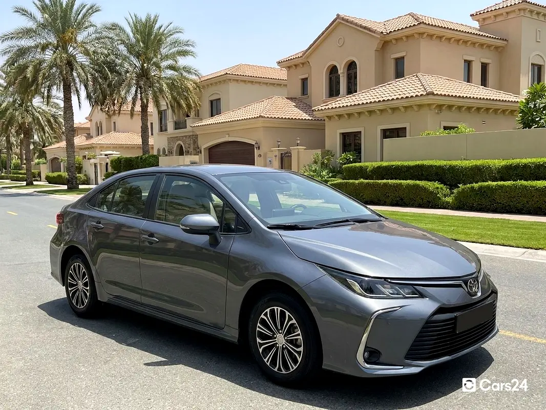 Toyota Corolla 2024 — photo 1 of 13