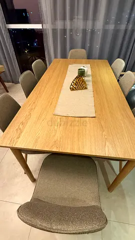 Solid Oak Dining Table with 8 Chairs and table extension - New bought 3 months ago
