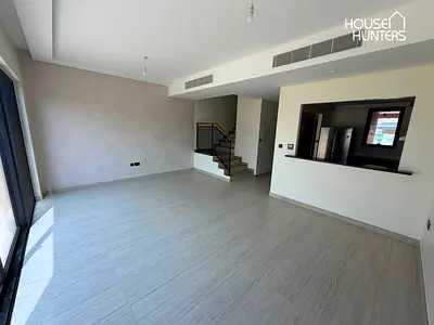 Single Row | Lagoon Access Point | 4 bed | Ready