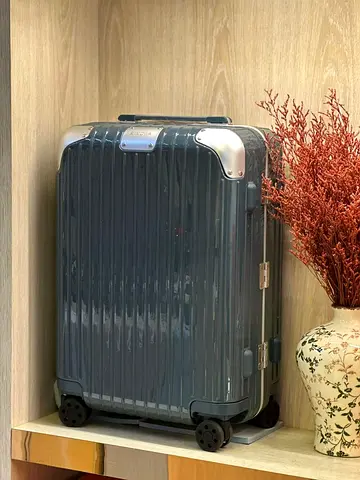 RIMOWA Hybrid Cabin suitcase