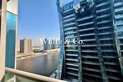 VACANT | UNFURNISHED | BALCONY