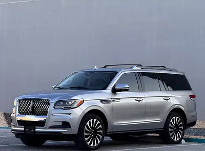 2023 Lincoln Navigator Presidential | GCC Specs | Low Mileage