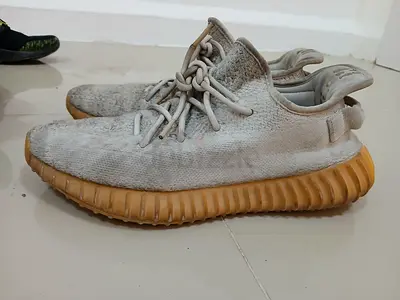 Adidas shoes size 44