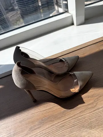 Used heels gianvito Rossi