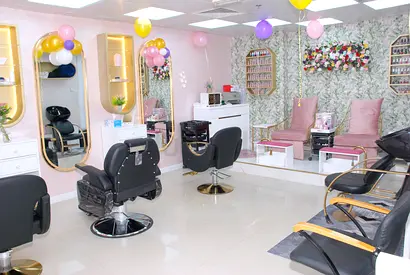 Ladies Beauty Salon For Sale
