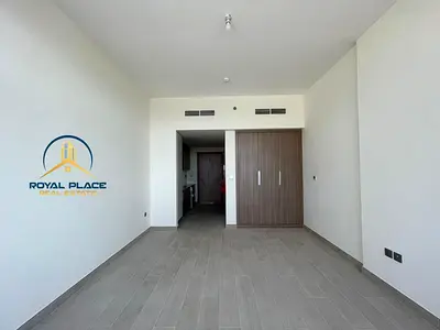 VACANT | AVAILABLE UP TO 12 CHEQUES | HIGH FLOOR