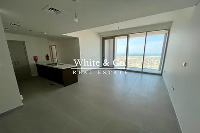 High Floor| Sea View | Vacant on Transfer